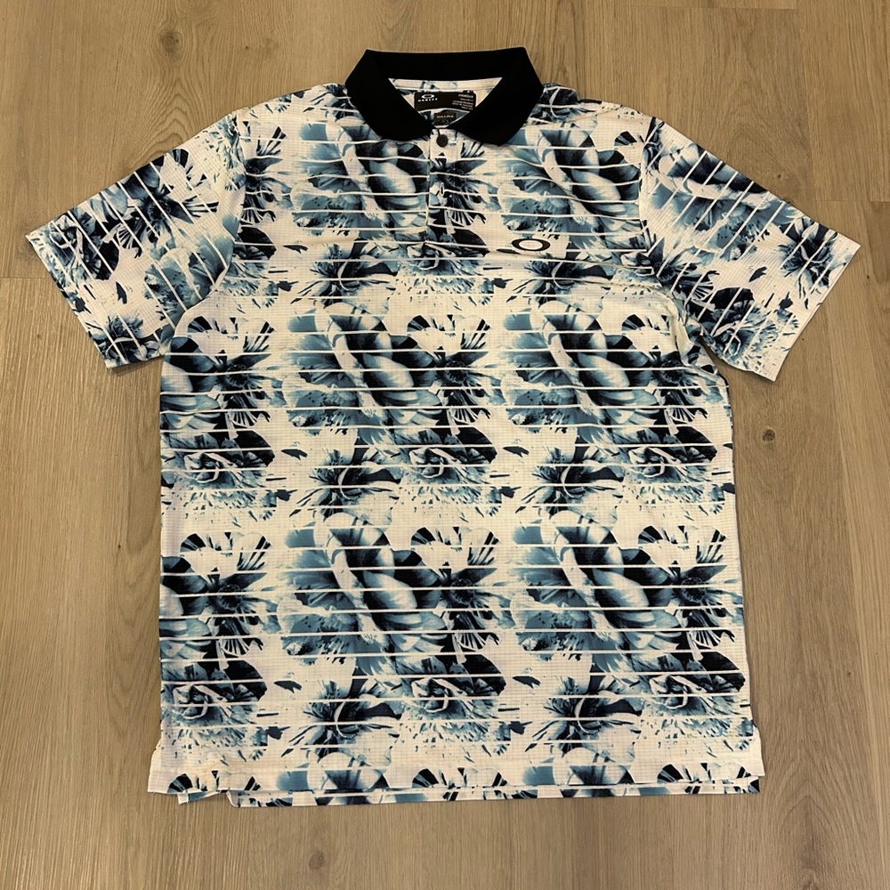 Oakley Men's Black and Blue Graphic Polo Shirt
